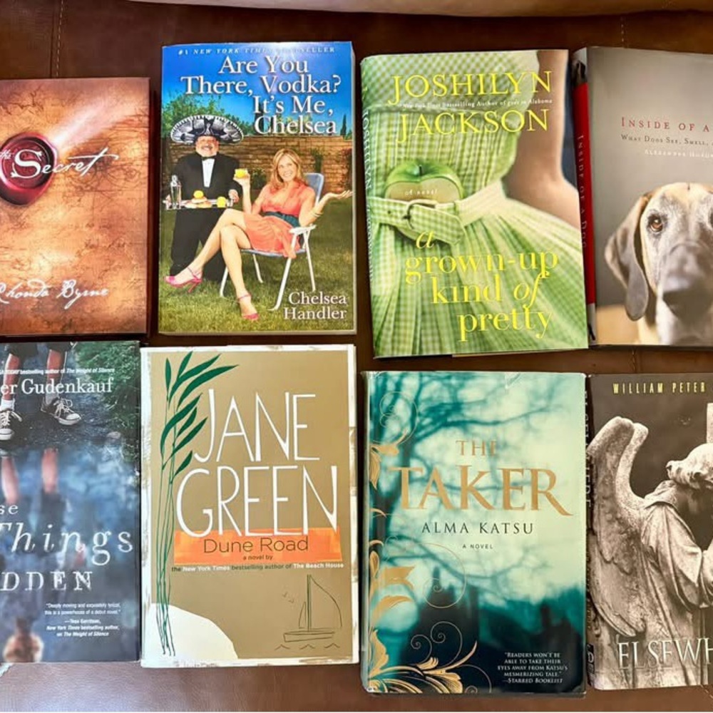 Assorted Book Collection - Picture 12 of 12